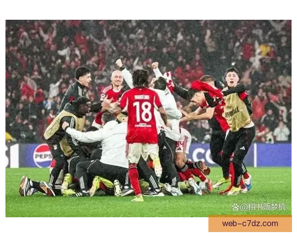 穆帅率队22轮不败再冲皇马赛